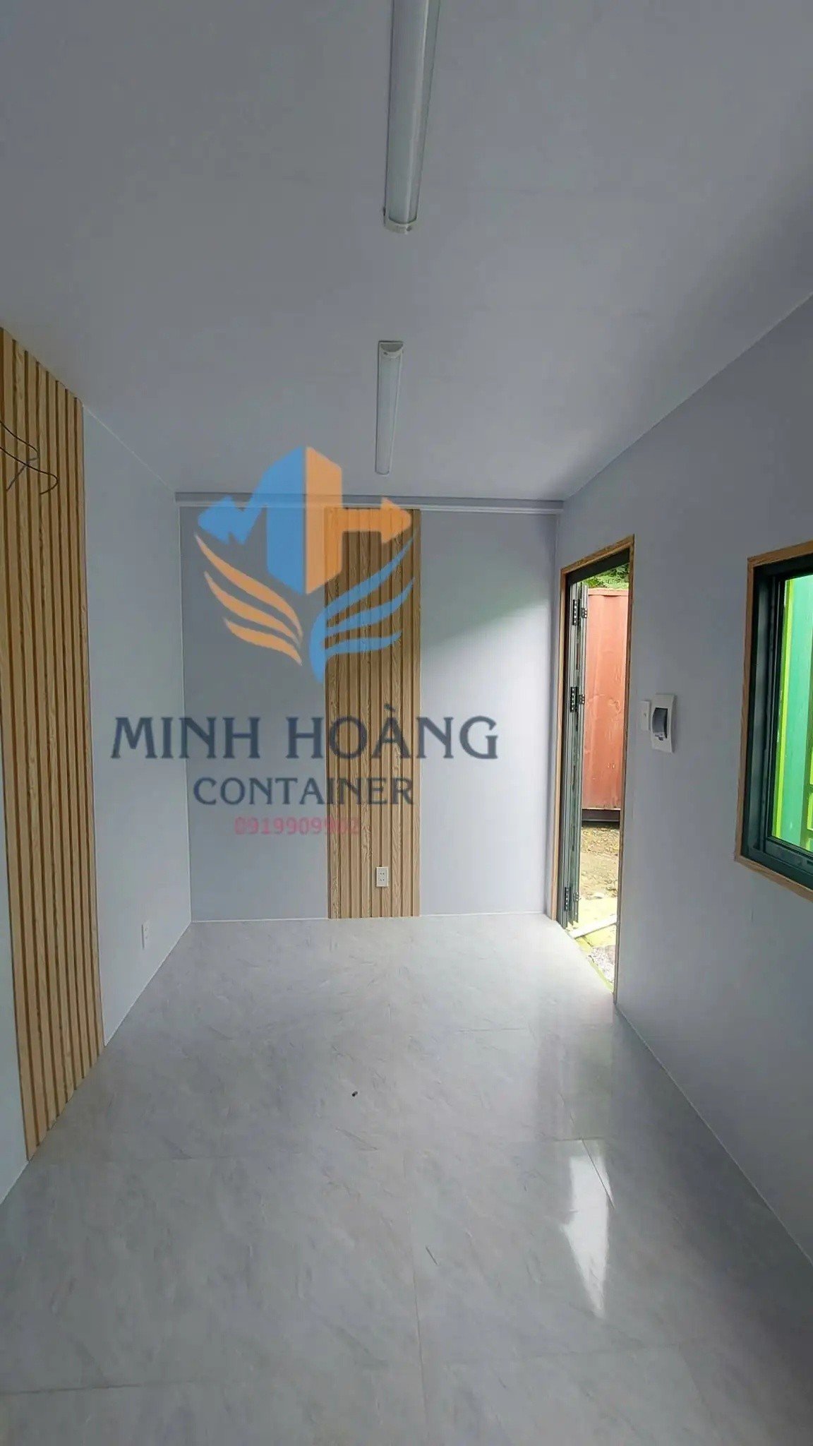 Container Nhà Ở 40 Feet Xanh Lá Ốp Gỗ Chia 3 Phòng